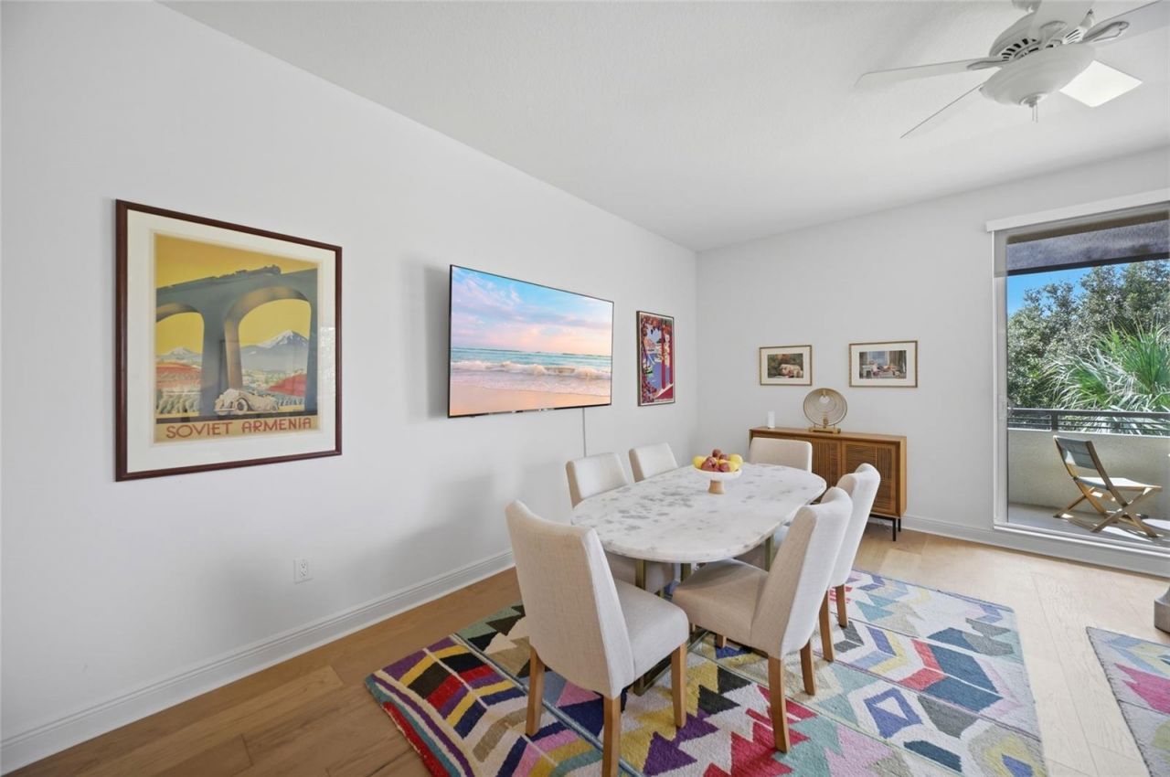 800 N Tamiami Trail, Unit 201, Sarasota, FL 34236 Photo