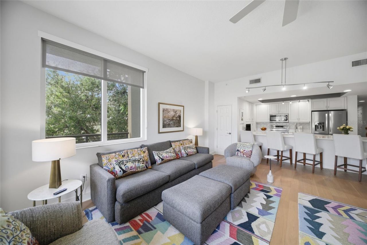 800 N Tamiami Trail, Unit 201, Sarasota, FL 34236 Photo