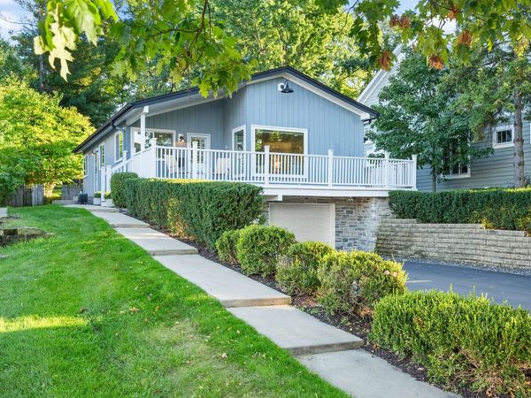 315 Park Avenue , Clarendon Hills, IL 60514