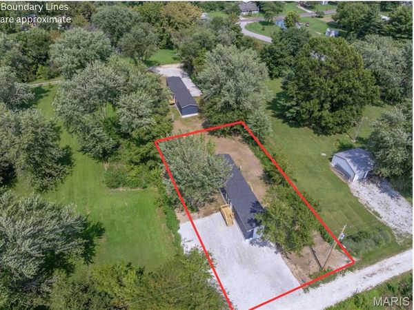 115 High Street , Truxton, MO 63381