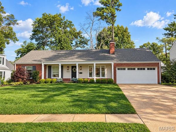 635 Windrush Drive, Kirkwood, MO 63122