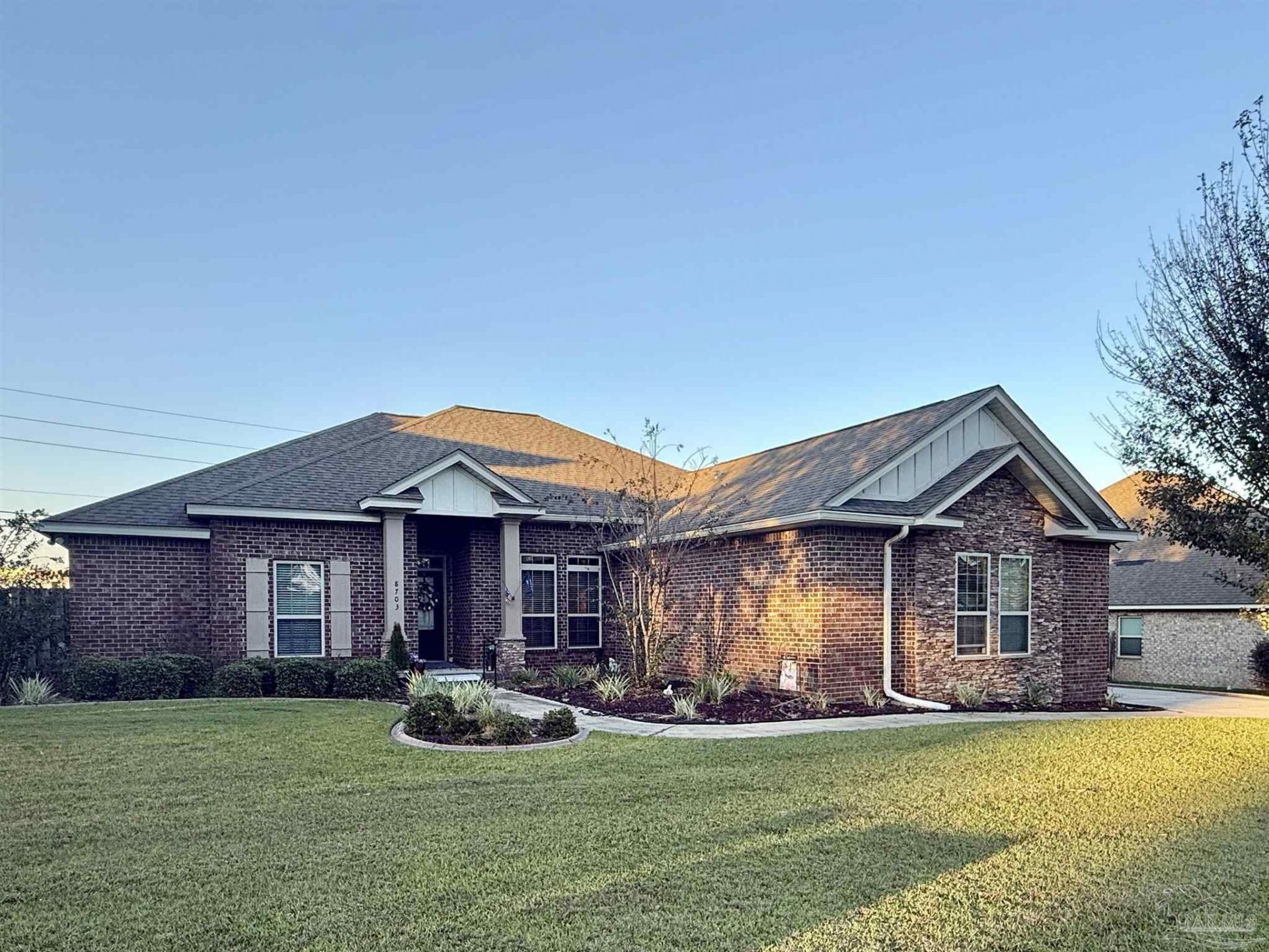 8703 Salt Grass Dr, Pensacola, FL 32526 Main Photo