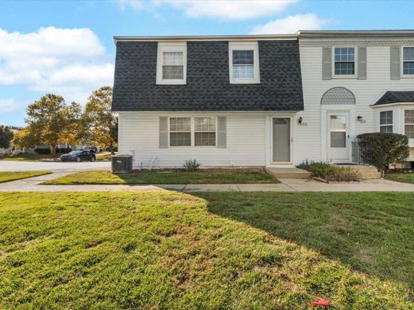 270 Aqueduct Drive, Walled Lake, MI 48390