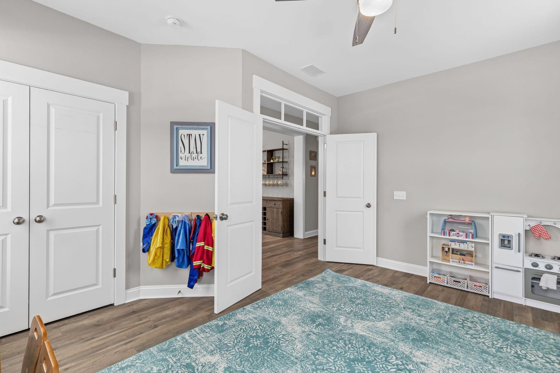 2199 Kemmerlin Street Photo 14