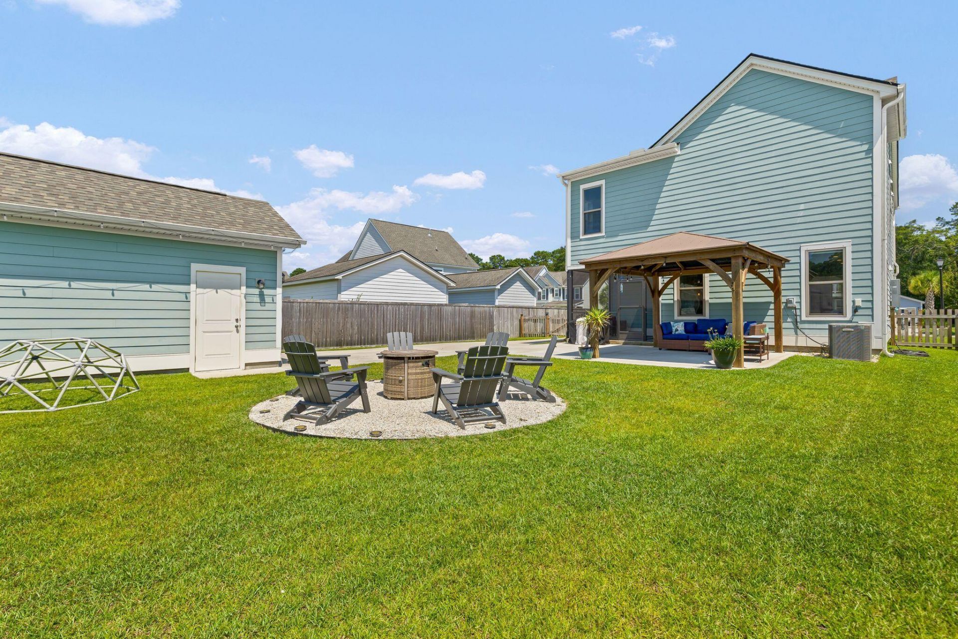 2199 Kemmerlin Street Photo 6