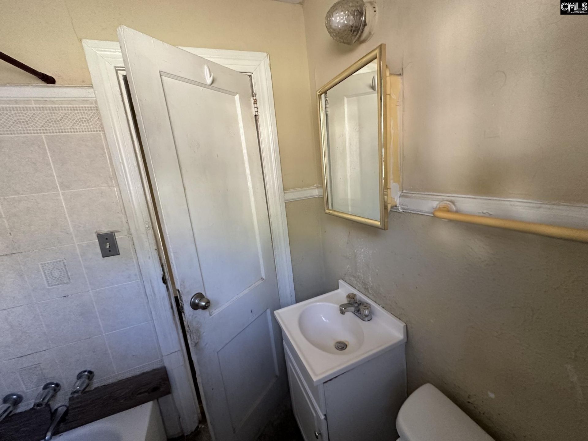 3900 Abingdon Road  Photo 12