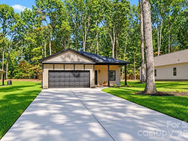 2121 Woodhurst Lane , Albemarle, NC 28001