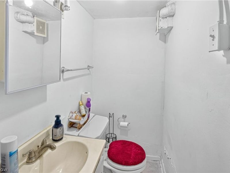 15715 Glendale Avenue, Cleveland, OH 44128 Photo 14