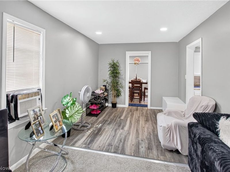 15715 Glendale Avenue, Cleveland, OH 44128 Photo 8