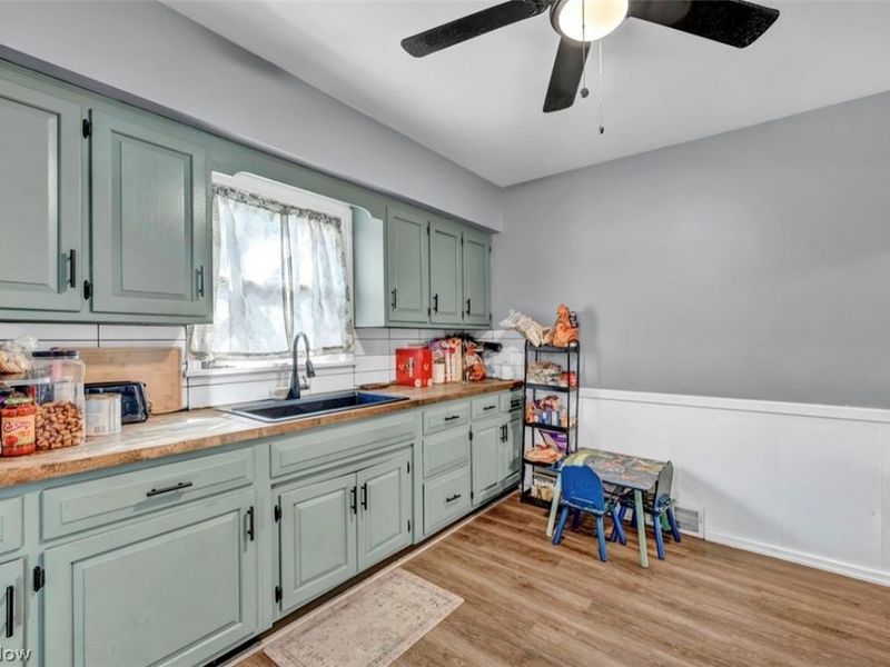 1755 E 36th Street, Lorain, OH 44055 Photo 12