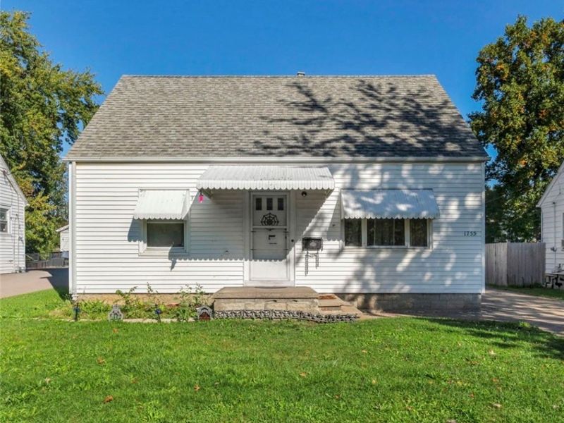 1755 E 36th Street, Lorain, OH 44055 Photo 2