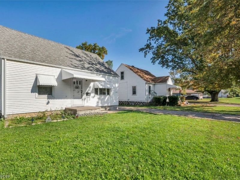 1755 E 36th Street, Lorain, OH 44055 Photo 3