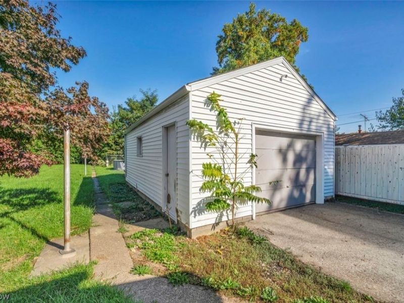 1755 E 36th Street, Lorain, OH 44055 Photo 33