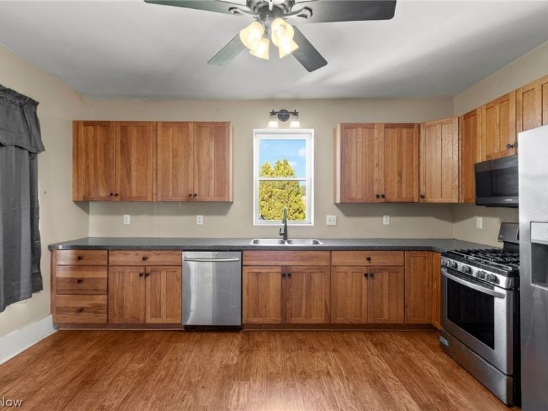 7385 Kemary Avenue SW, Navarre, OH 44662 Photo 11
