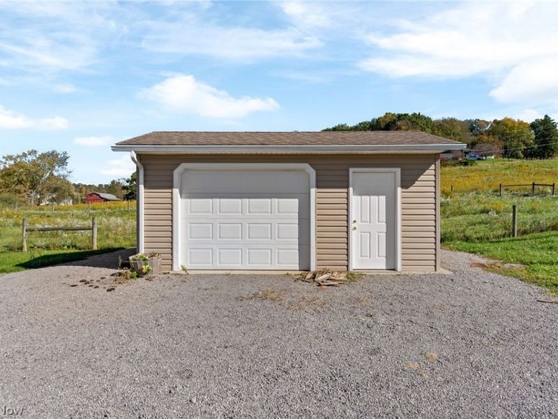 7385 Kemary Avenue SW, Navarre, OH 44662 Photo 25