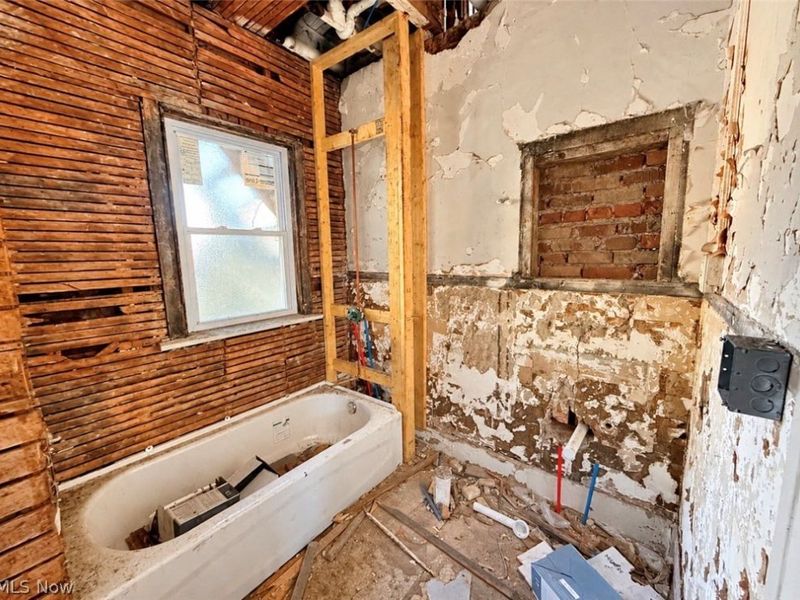16039 Saint Clair Avenue, Cleveland, OH 44110 Photo 8