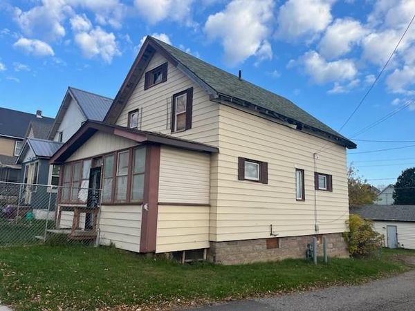 102 New York Avenue W, Gilbert, MN 55741