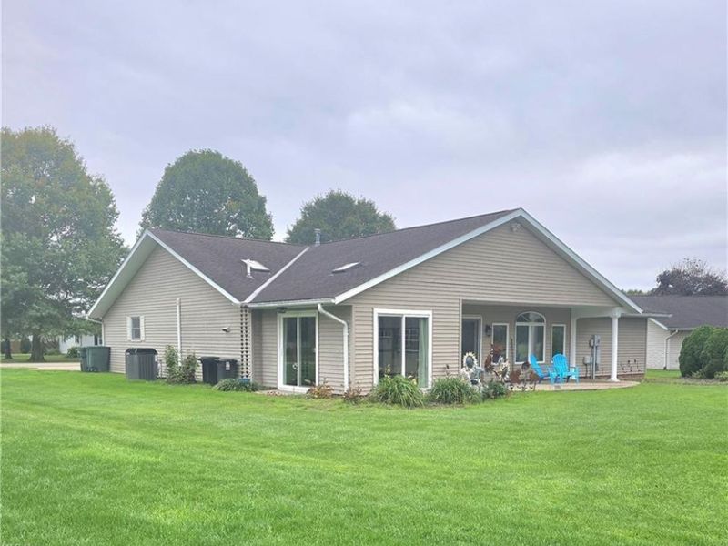 6215 Southview Drive , Nashport, OH 43830 Photo 2