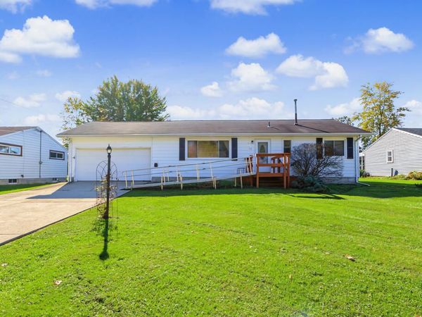 112 West Thrush Avenue, Crestline, OH 44827