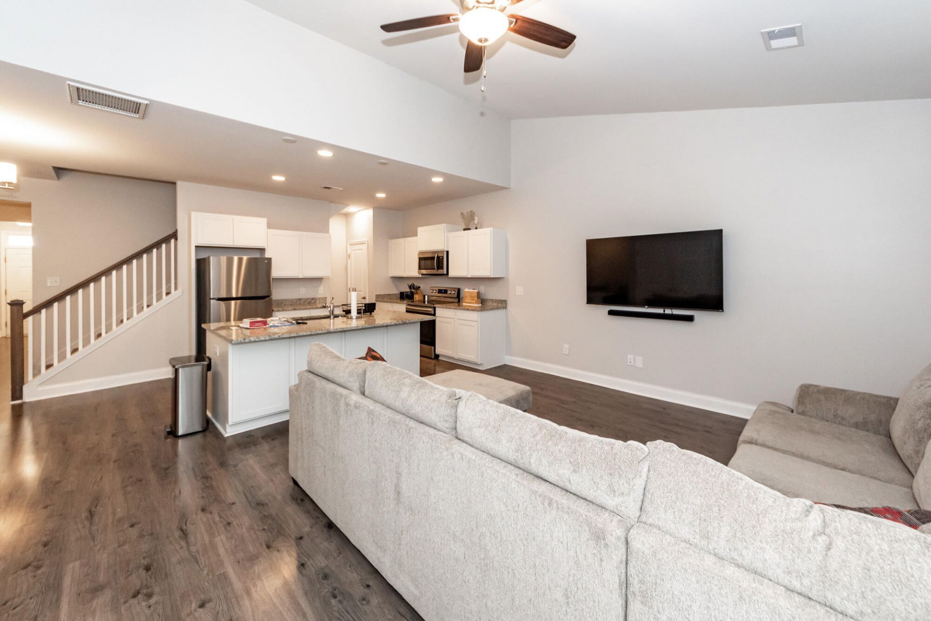 7789 Montview Road Photo 15