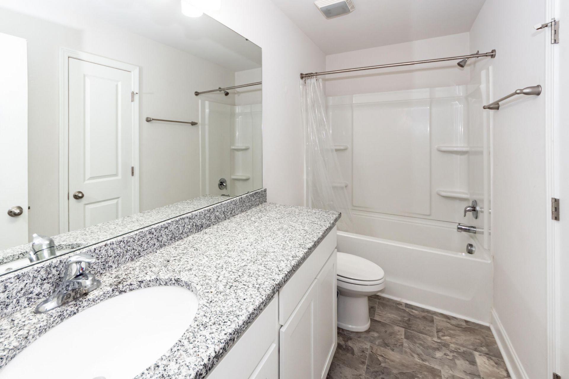 7789 Montview Road Photo 23