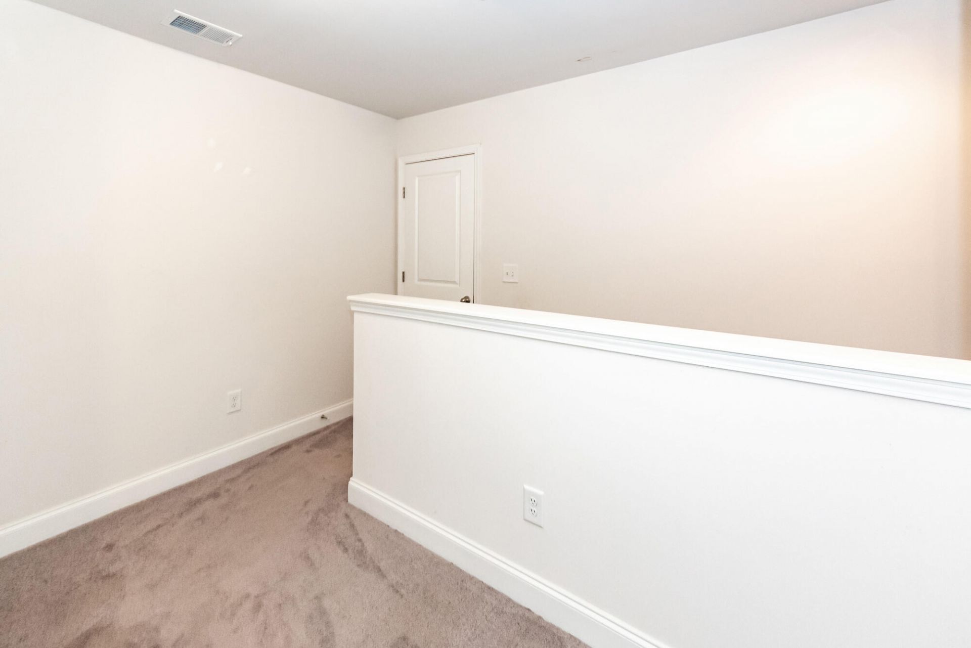 7789 Montview Road Photo 25