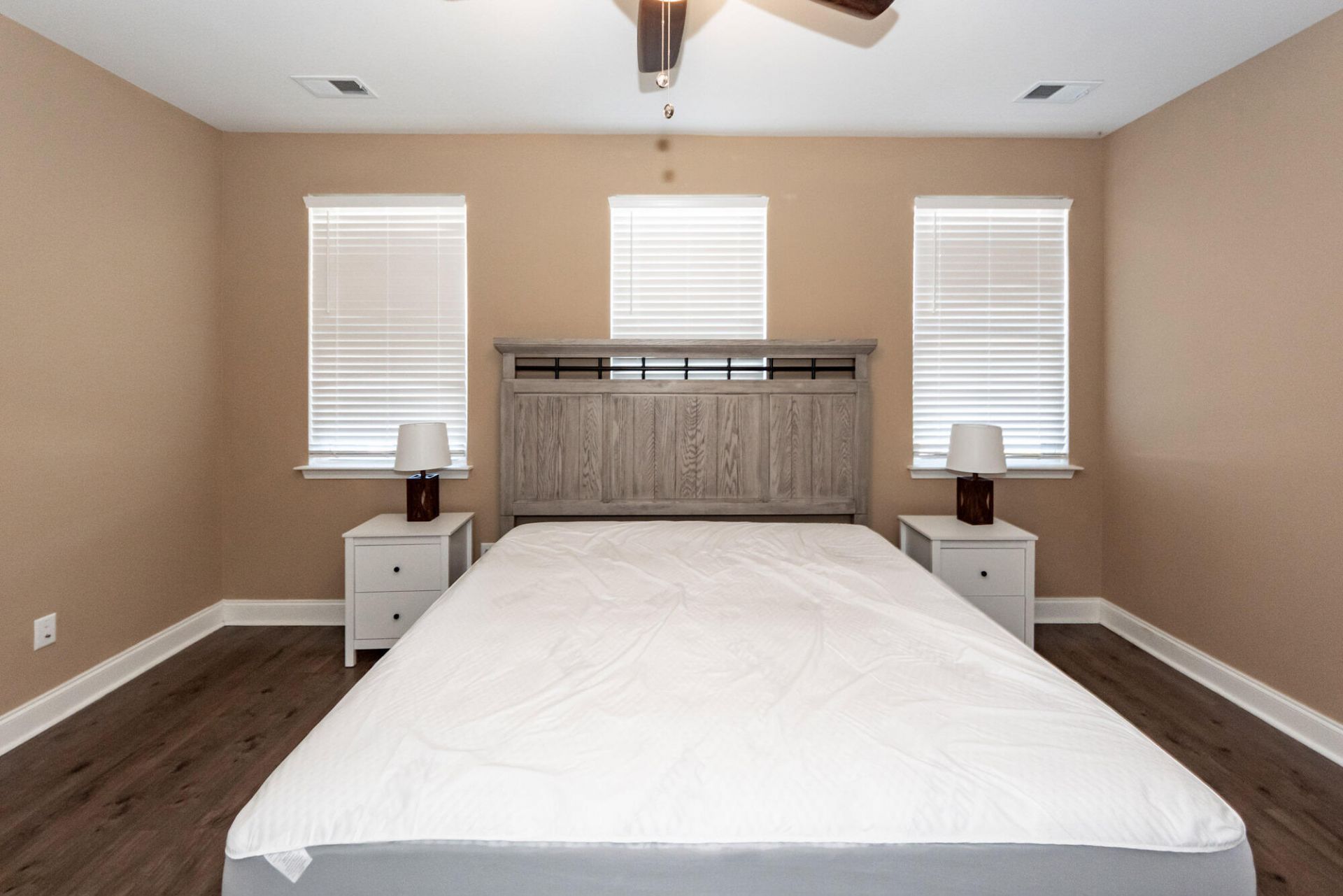 7789 Montview Road Photo 5
