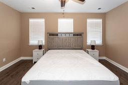 7789 Montview Road photo 4