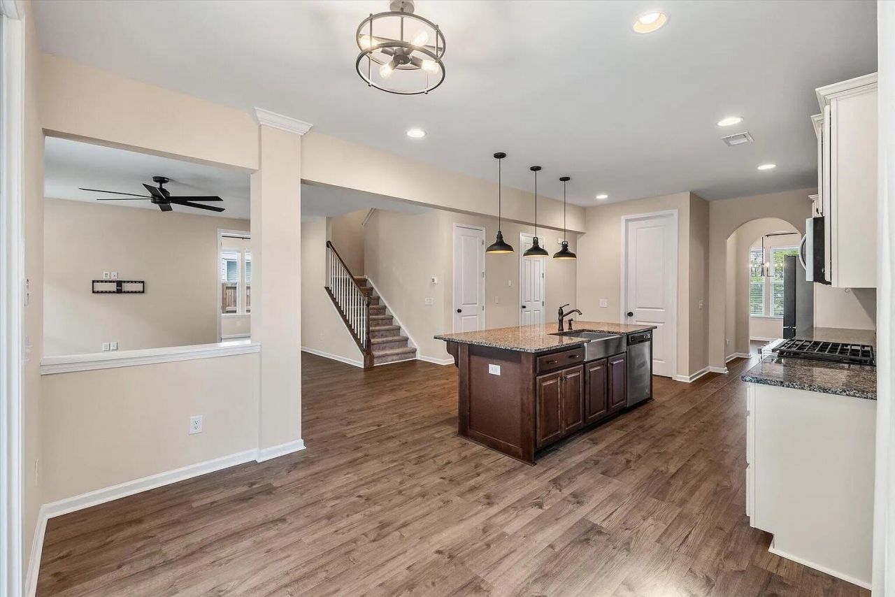 1100 Magnolia Warbler Way Photo 12