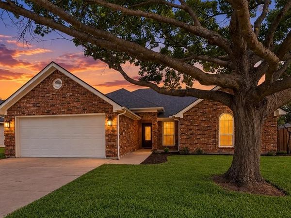 332 College Street S, Keller, TX 76248