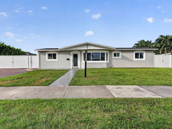 8555 NW 175TH Street, Hialeah, FL 33015