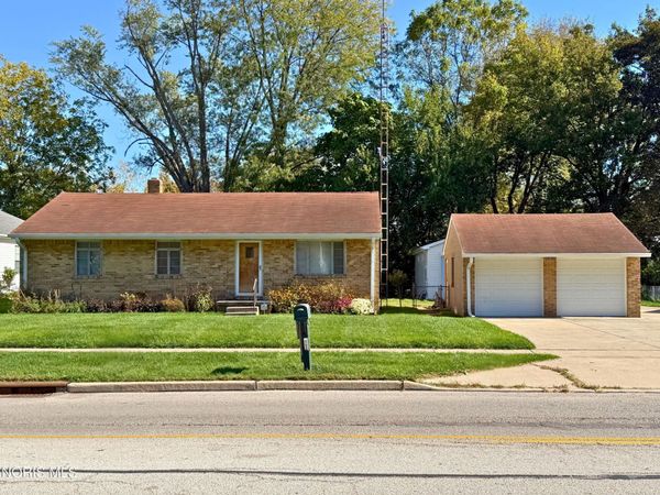 1826 N Holland Sylvania Road, Toledo, OH 43615