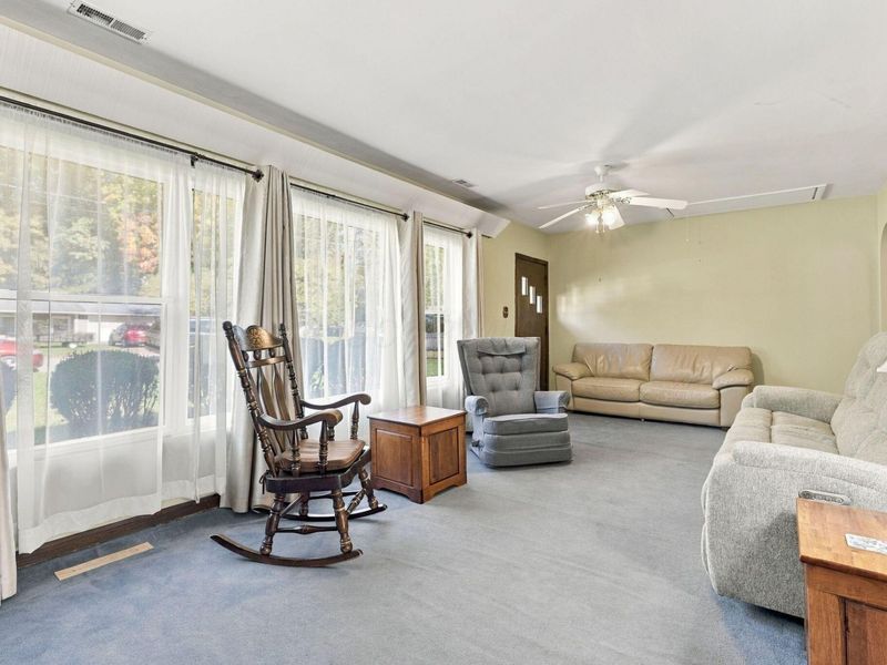 1252 E Allen Street , Lancaster, OH 43130 Photo 6