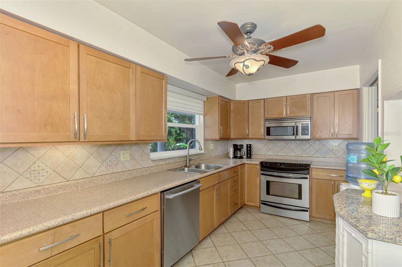 3078 Spencer Lane, Sarasota, FL 34239 Photo