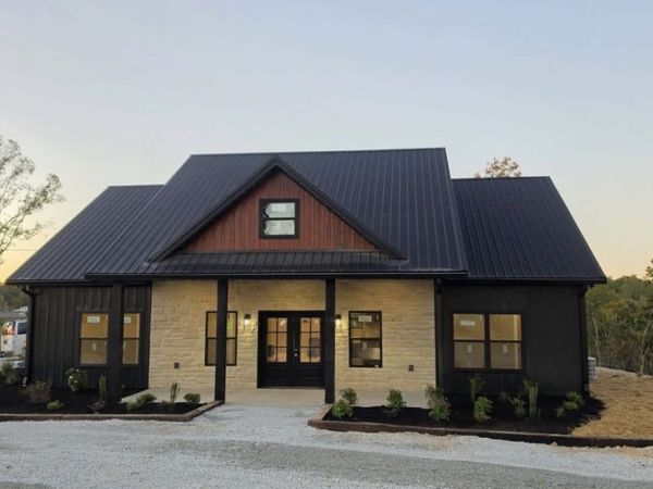 2443 Hwy 438, Centerville, TN 37033