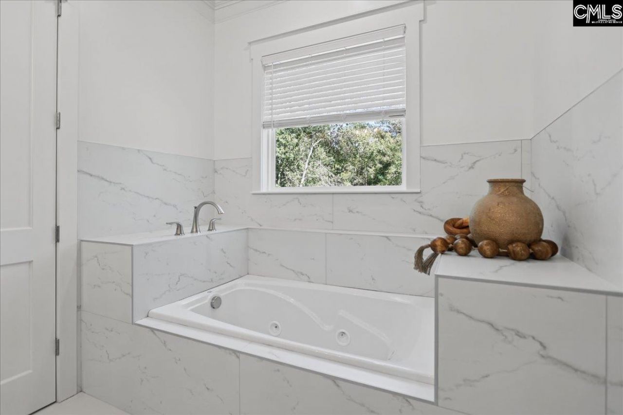 109 Silver Lake Circle  Photo 10