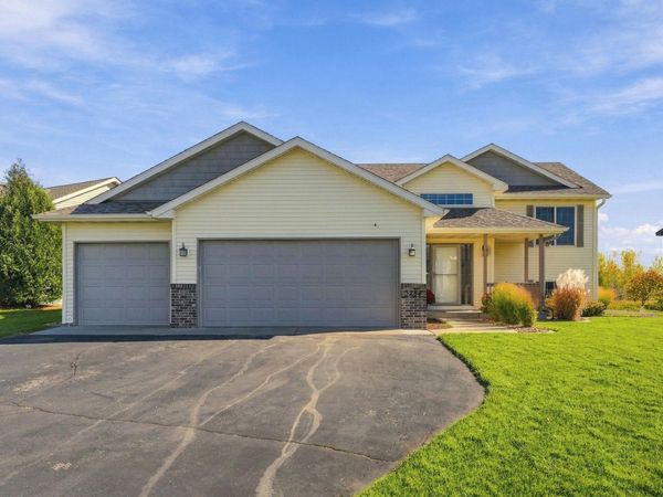 3284 Orchard Avenue NE, Sauk Rapids, MN 56379
