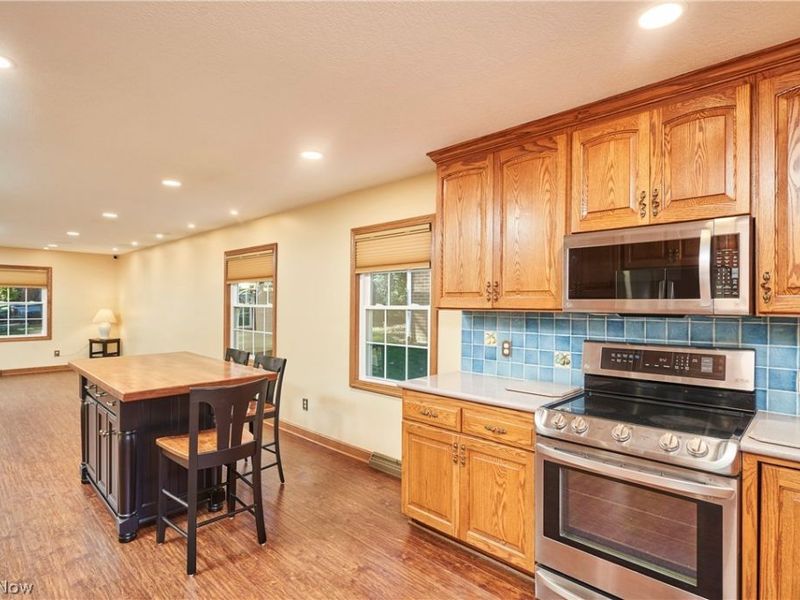 669 Upper Merriman Drive , Akron, OH 44303 Photo 10