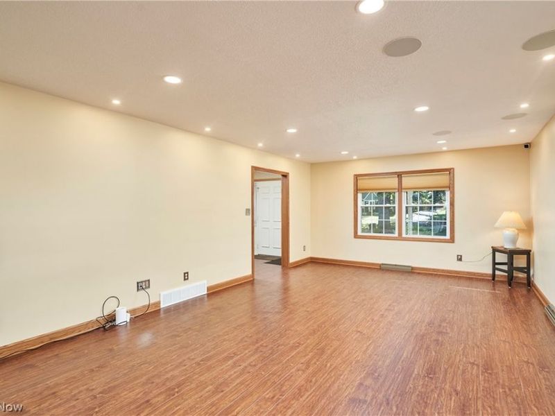 669 Upper Merriman Drive , Akron, OH 44303 Photo 7