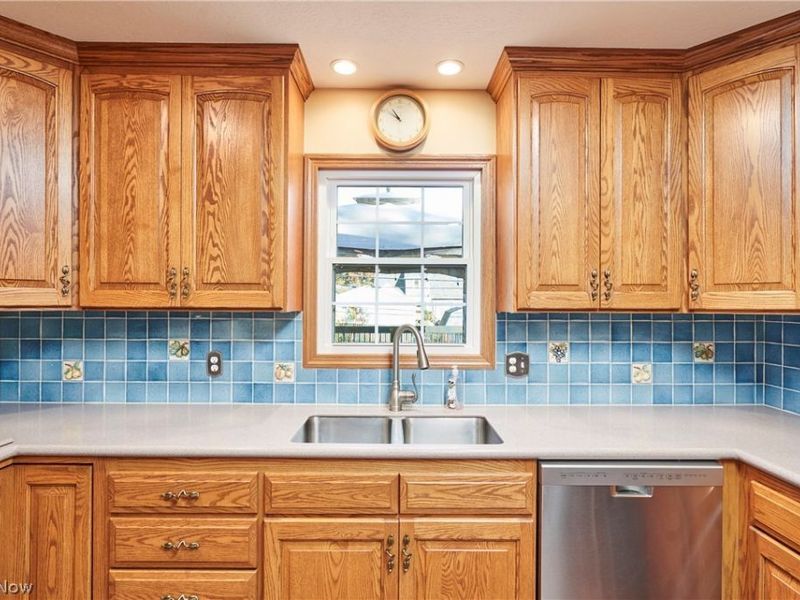 669 Upper Merriman Drive , Akron, OH 44303 Photo 9
