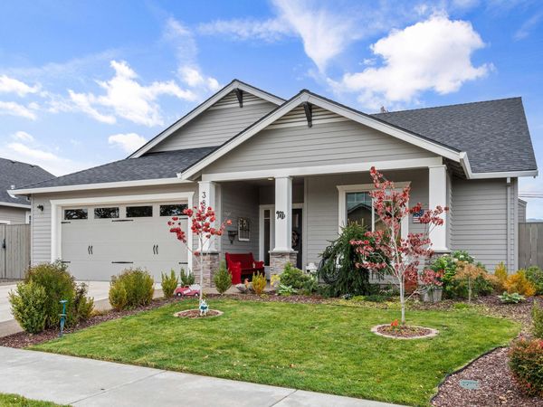 3878 Arena Drive, Medford, OR 97504