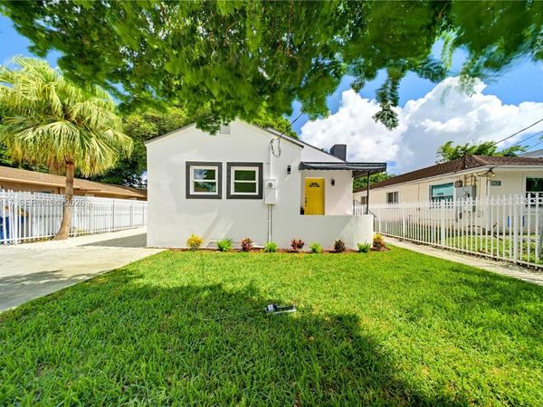 4133 NW 22nd Ct , Miami, FL 33142