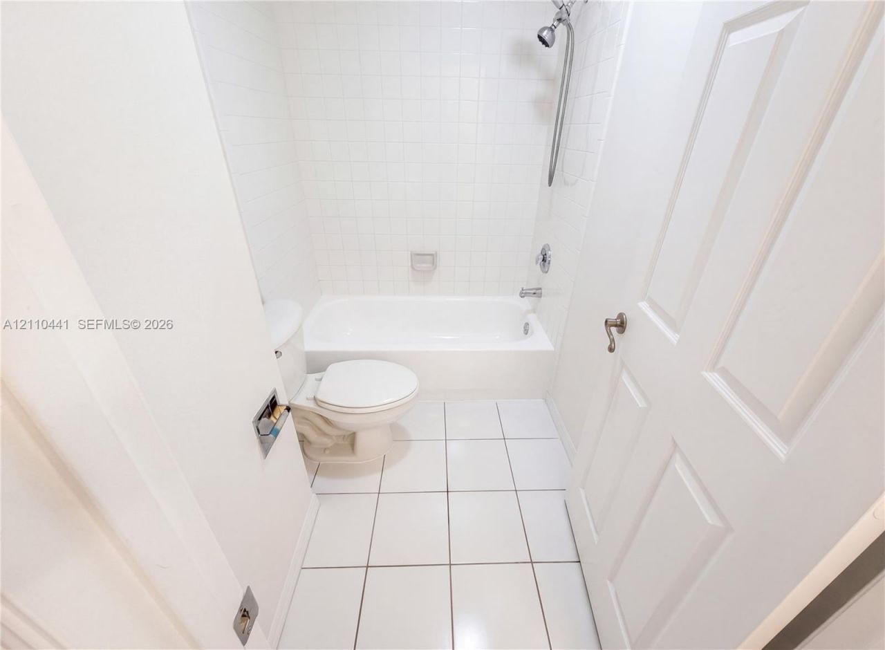 1538 N Lawnwood Cir , Unit 3, Fort Pierce, FL 34950 Photo