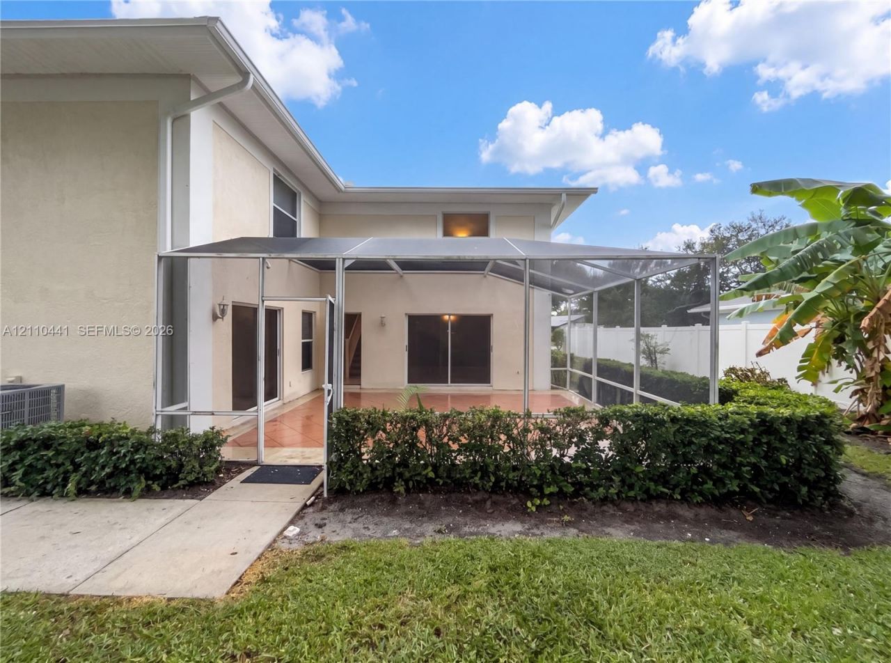 1538 N Lawnwood Cir , Unit 3, Fort Pierce, FL 34950 Photo