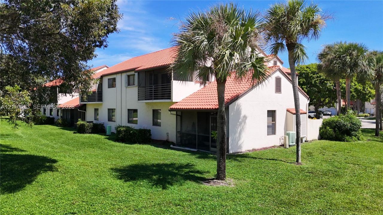 20 Via De Casas Sur, Unit 202, Boynton Beach, FL 33426 Photo