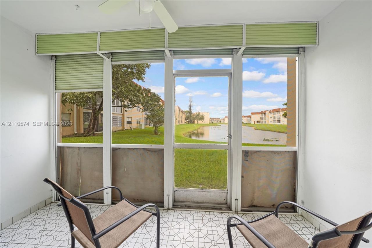 8821 Sunrise Lakes Blvd, Unit 102, Sunrise, FL 33322 Photo