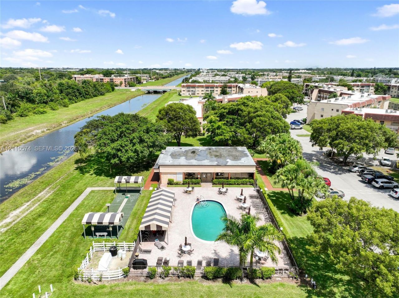 8821 Sunrise Lakes Blvd, Unit 102, Sunrise, FL 33322 Photo