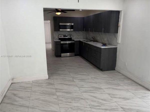 1492 NW 38th St , Unit 1490, Miami, FL 33142