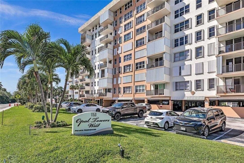 1150 Hillsboro Mile, Unit 202, Hillsboro Beach, FL 33062 Photo