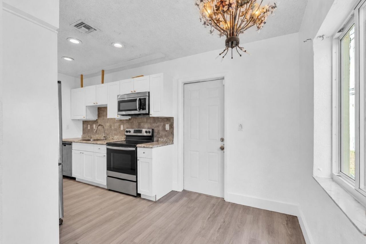 16400 NW 18th Place Nw, Opa Locka, FL 33054 Photo